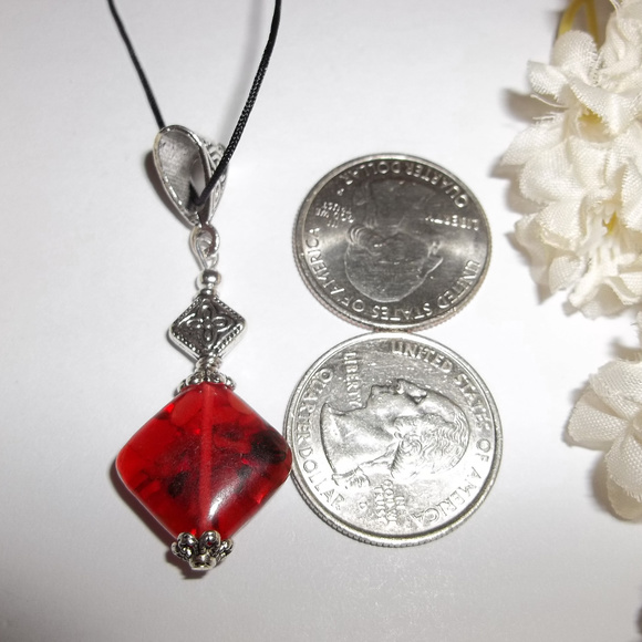 Red MOP Necklace Adjustable Length Beaded NWT 4803 - Picture 3 of 9